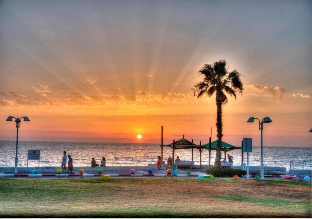 Balfour Sea View City Center Nahariya Extérieur photo