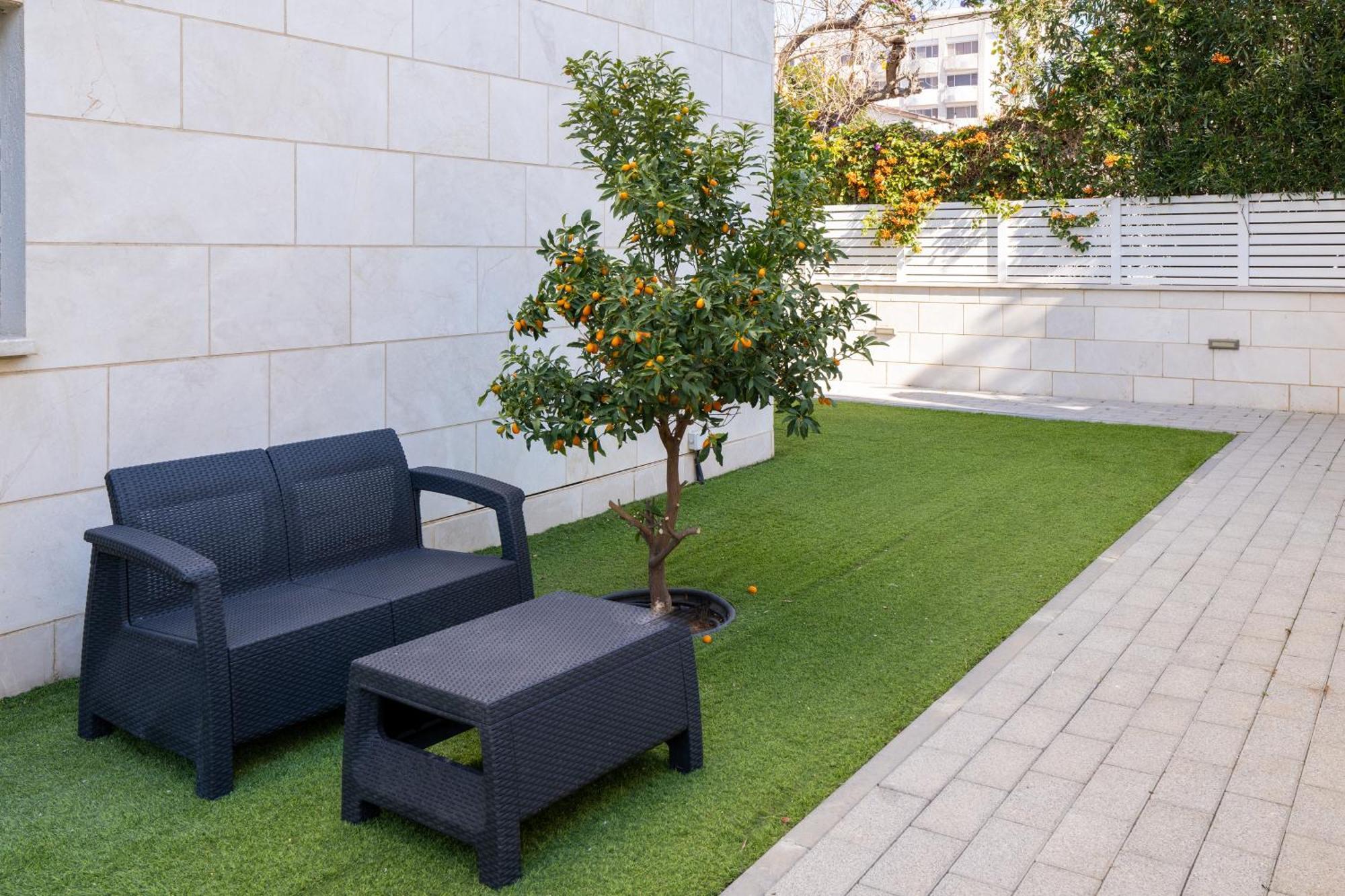 Balfour Sea View City Center Nahariya Extérieur photo