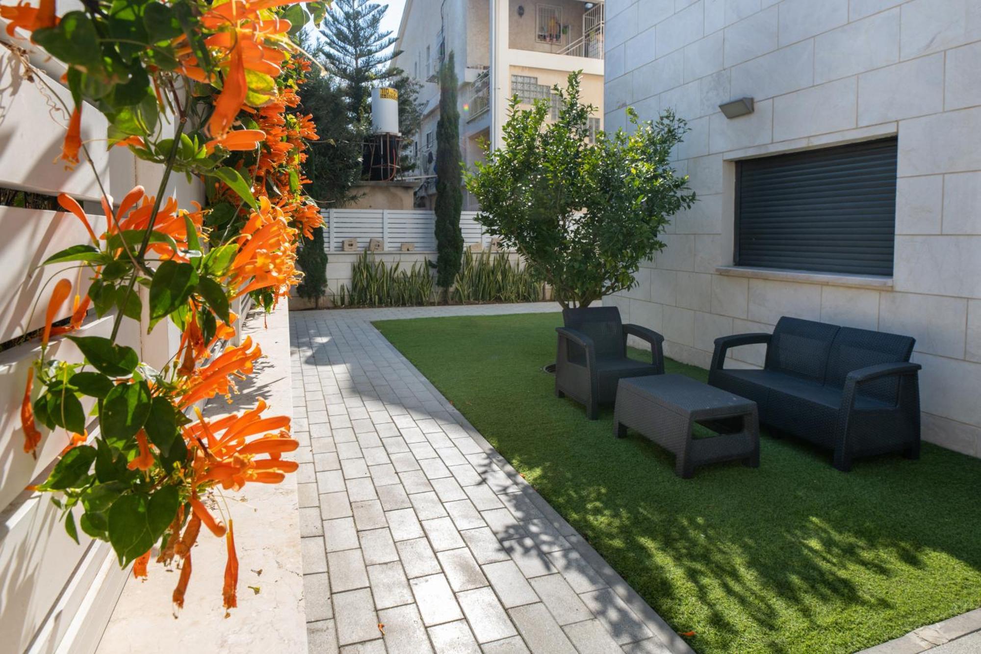 Balfour Sea View City Center Nahariya Extérieur photo