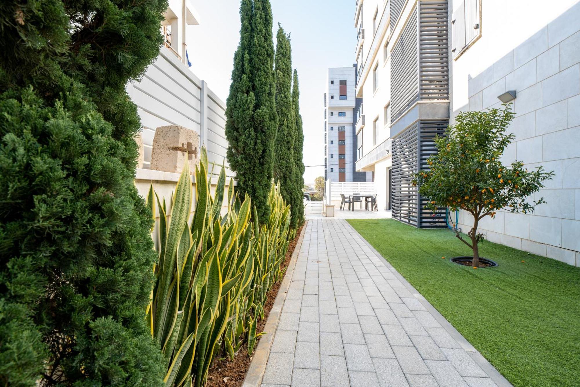 Balfour Sea View City Center Nahariya Extérieur photo