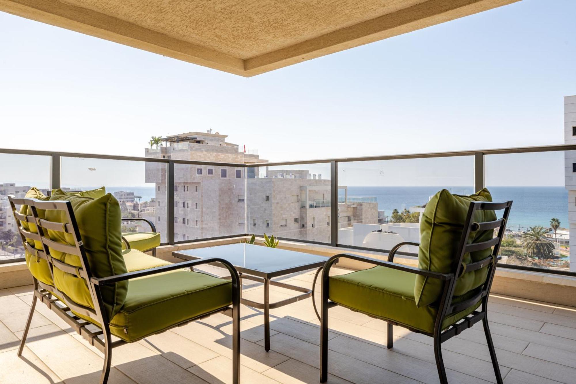 Balfour Sea View City Center Nahariya Extérieur photo