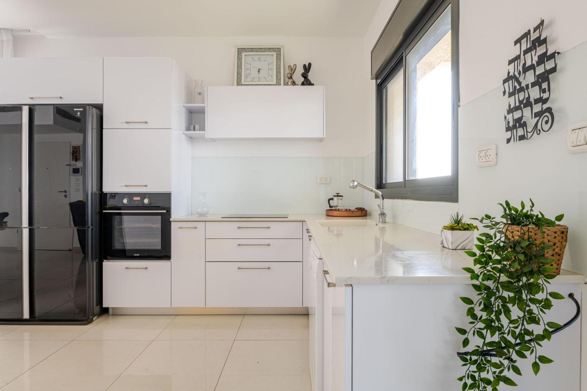 Balfour Sea View City Center Nahariya Extérieur photo