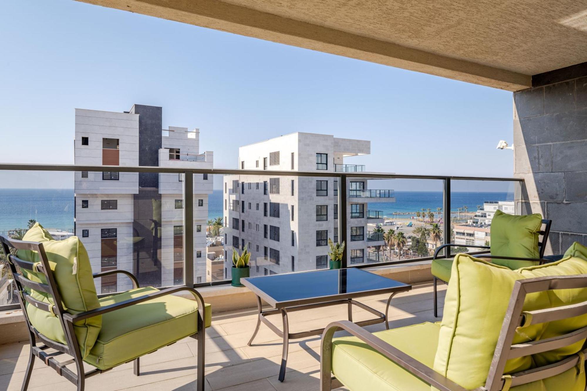 Balfour Sea View City Center Nahariya Extérieur photo