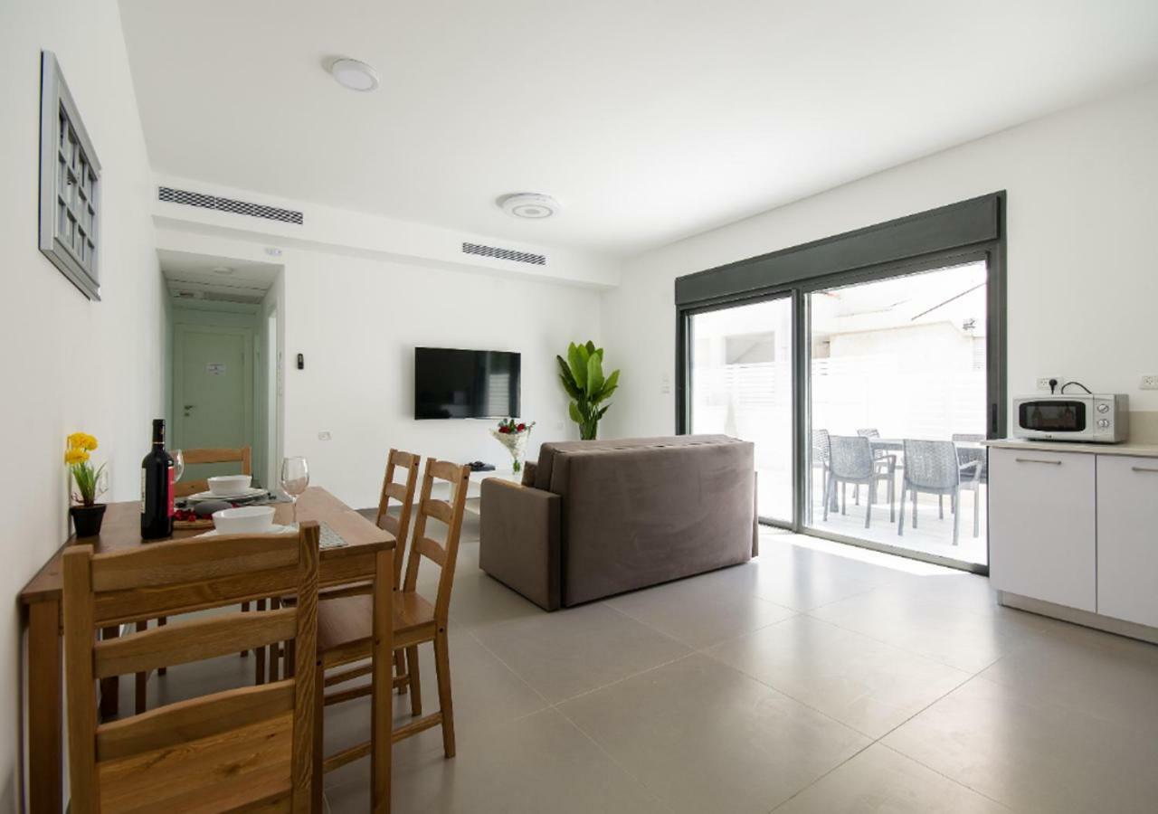 Balfour Sea View City Center Nahariya Extérieur photo