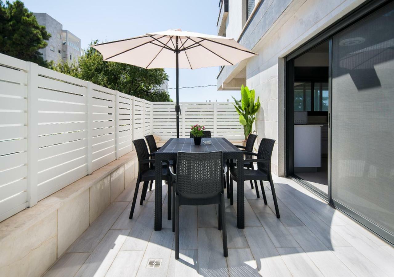 Balfour Sea View City Center Nahariya Extérieur photo