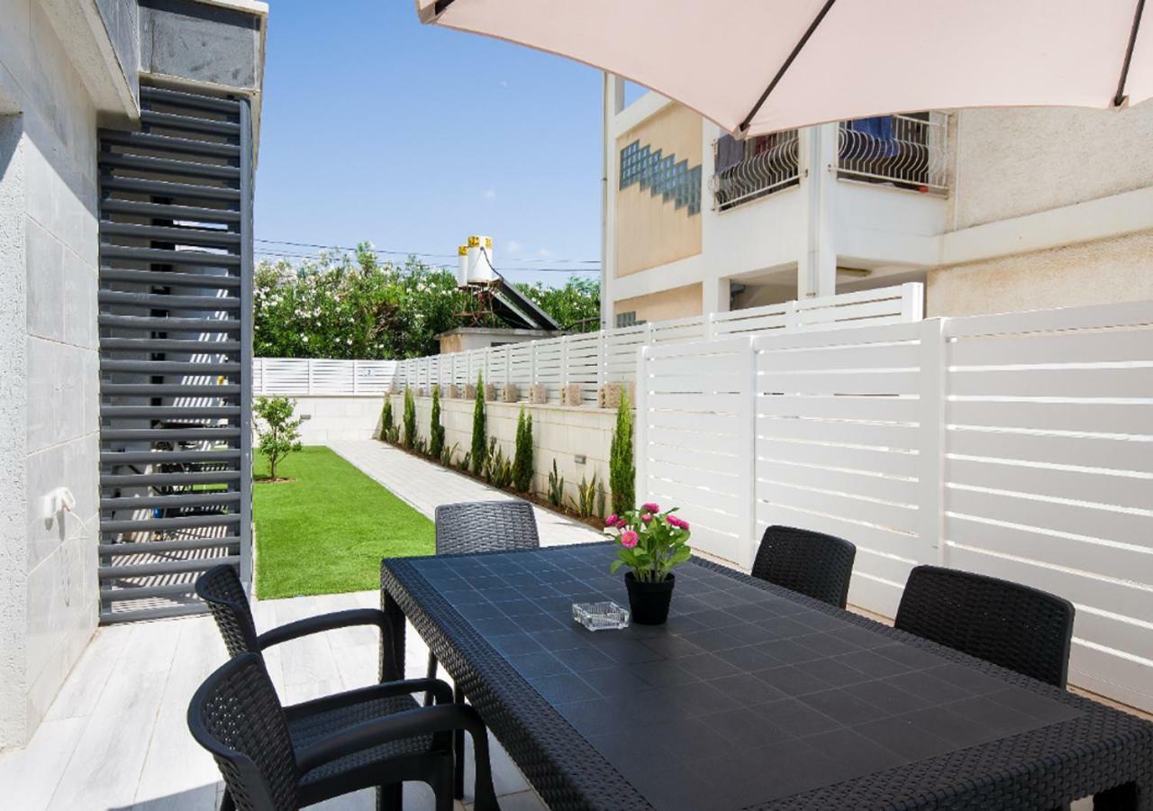 Balfour Sea View City Center Nahariya Extérieur photo